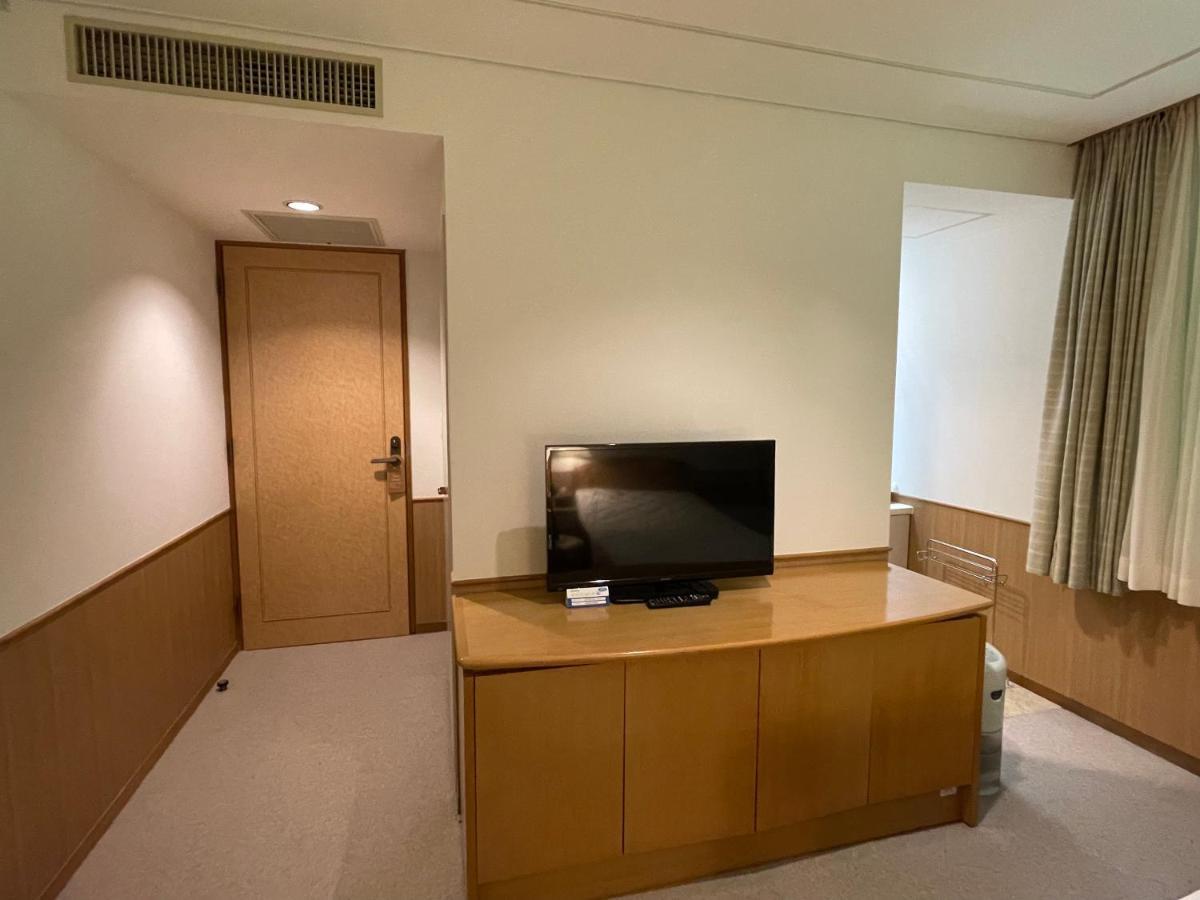 โรงแรม 箱根七福荘 4*