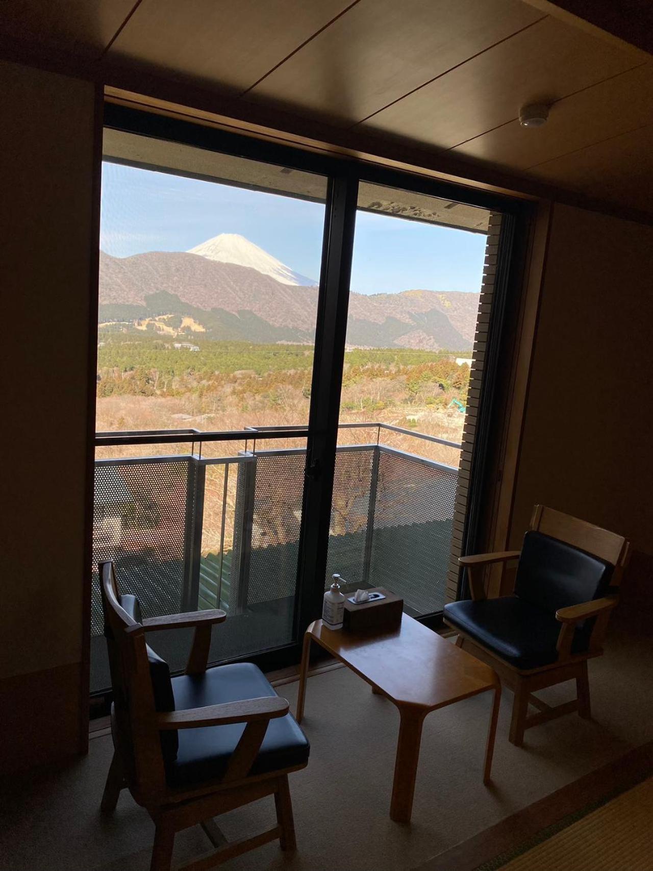 โรงแรม 箱根七福荘 4*