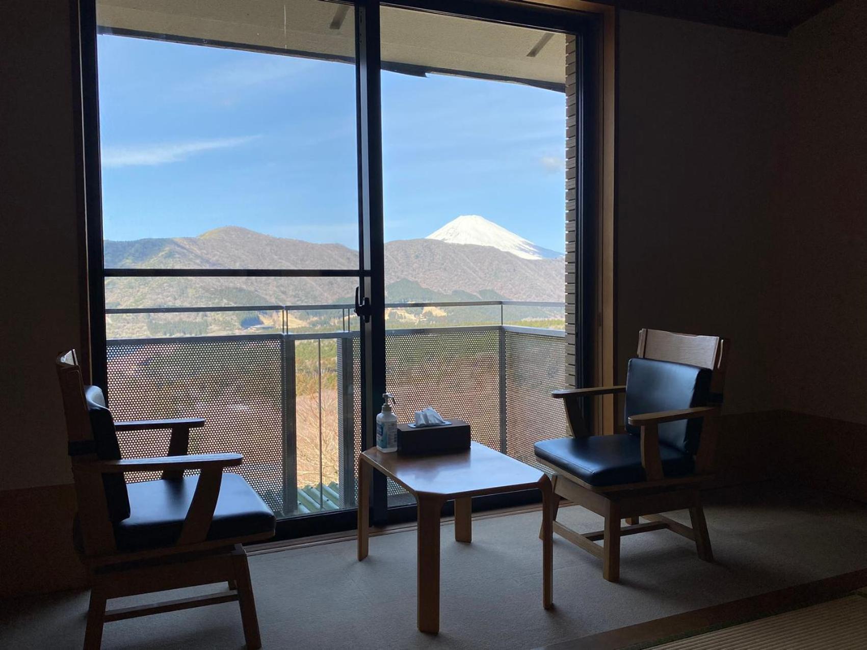 โรงแรม 箱根七福荘 4*